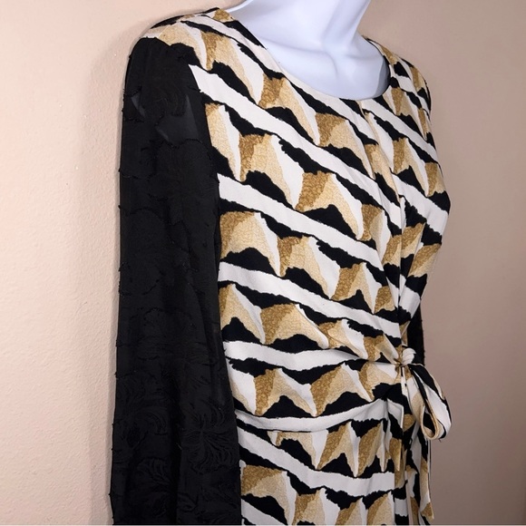 Small THML Dress Long Sleeve Black Beige White Geometric Print Tie Accent - Picture 6 of 15